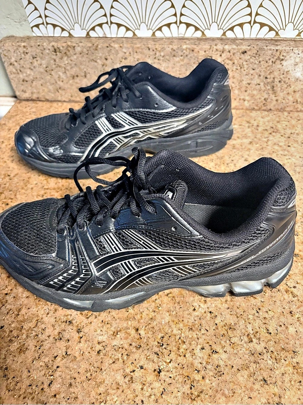 ASICS GEL-Contend Black & White US 8.5 Athletic Shoes